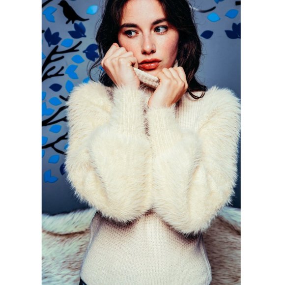 NET 153 Sweaters - 🥳🥳 HP🥳🥳Faux Fur Sleeve Turtleneck Sweater NWT